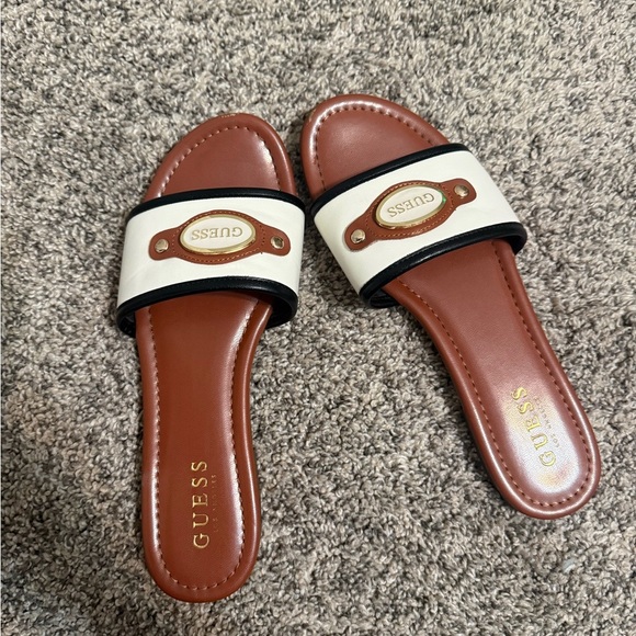 Guess Brown White and Black Sandals - Picture 2 of 4